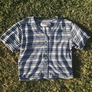 ✨5/$14 Vintage Striped Buttoned Semi Cropped Top